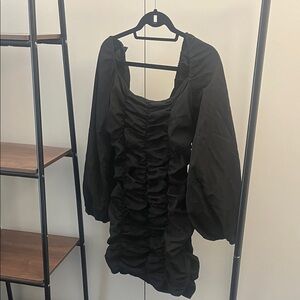 Elegant Black Ruched Dress